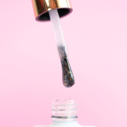 Gilded Glitz – HEMA-Free Reflective Top Coat