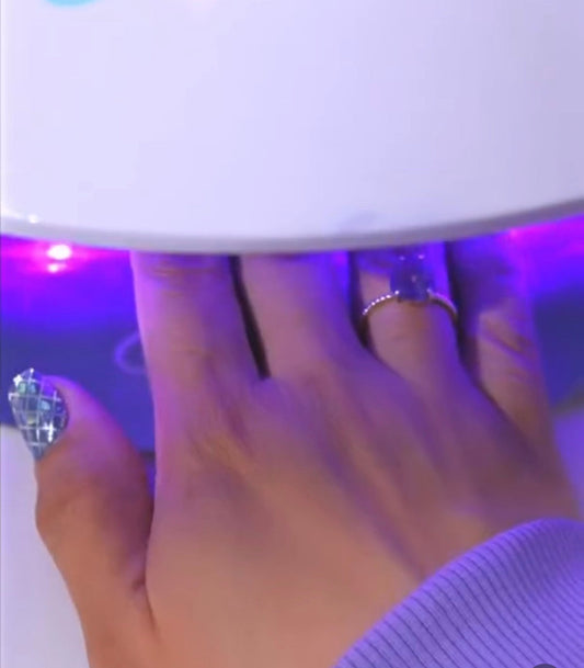 Why Do Semi-Cured Gel Nails Feel Hot Under the Lamp